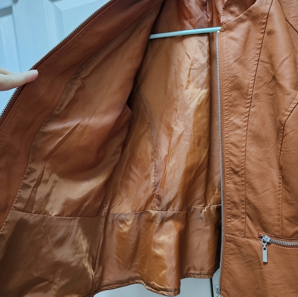 Baccini Women's Moto Biker Faux Leather Full Zip Jacket Burnt Orange Size Small - Picture 4 of 7